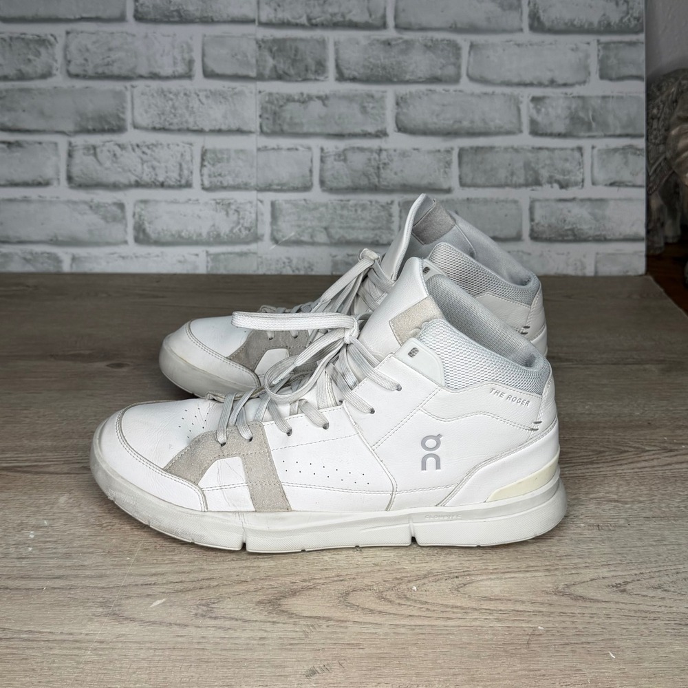 On Running The Roger Clubhouse Mid White Ivory Sneakers Size 13